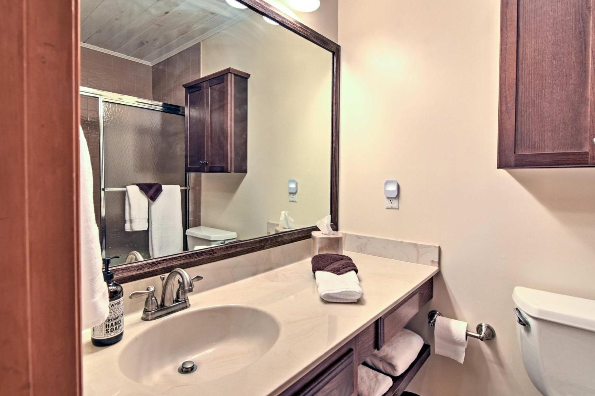 Beech Mountain Condo With Balcony, Walk To Resort! Extérieur photo