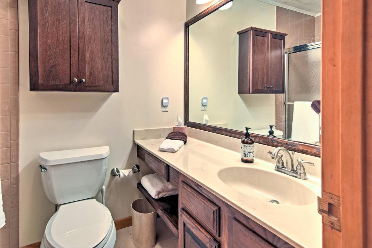 Beech Mountain Condo With Balcony, Walk To Resort! Extérieur photo